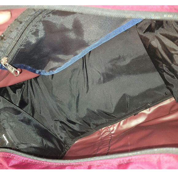 NIKE Y2K MAROON & NAVY DUFFLE BAG W SHOULDER STRAP - Picture 15 of 15